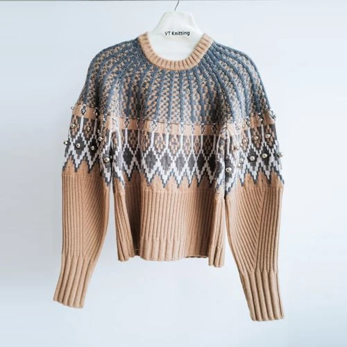 เสื้อสเวตเตอร์ถักลายเคเบิลโอเวอร์ไซส์สีดำ