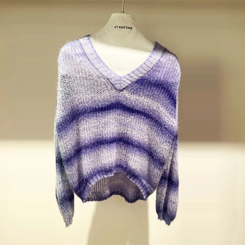 เสื้อสเวตเตอร์คอ Cerw สีม่วง