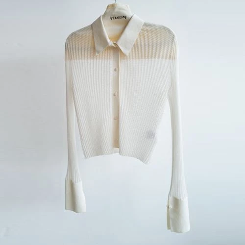 เสื้อจัมเปอร์คอวีเนื้อนิ่ม
